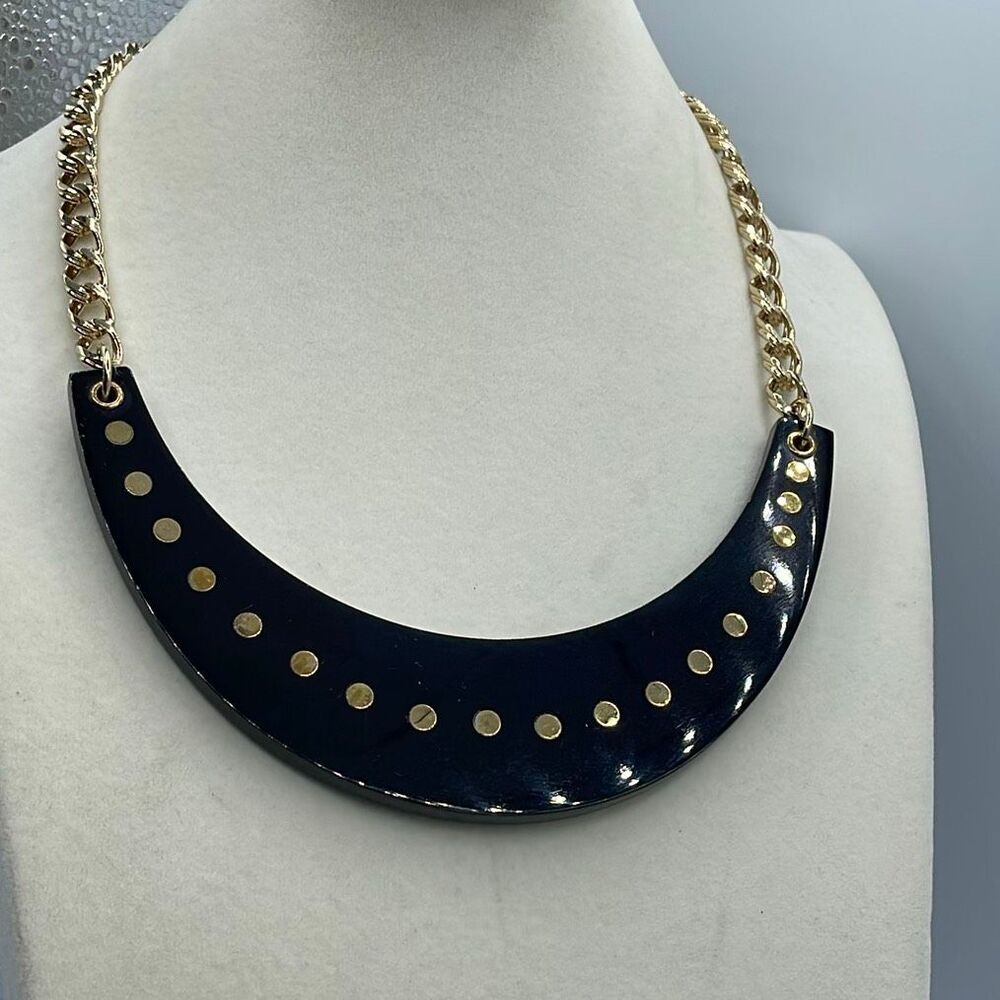 NWR Chico’s inlay gold tone crescent necklace.